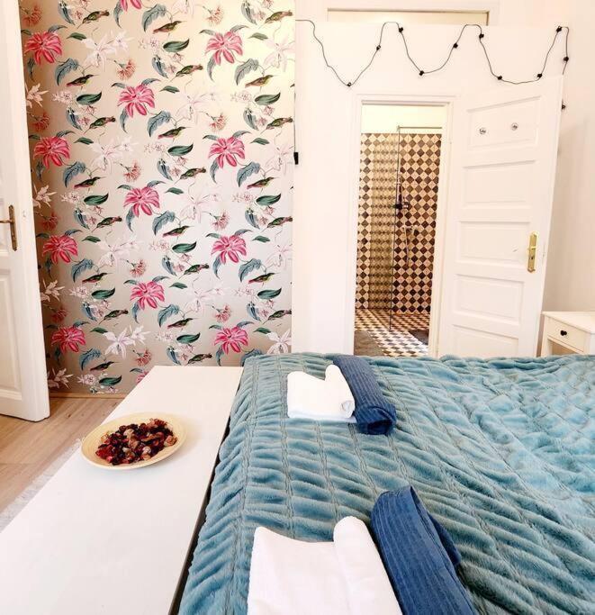 Travelers Award Winning Place In The Heart Of Budapest Apartment Kamilla Exterior foto