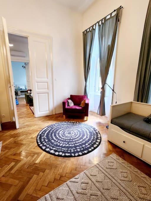 Travelers Award Winning Place In The Heart Of Budapest Apartment Kamilla Exterior foto